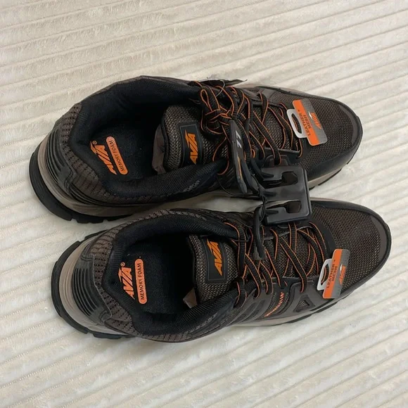 NWT Avia Men’s Athletic Shoes. - Picture 5 of 7